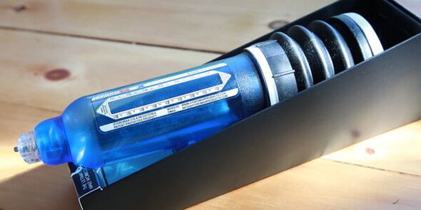 Hydro pump that enlarges the penis thanks to the vacuum of the water
